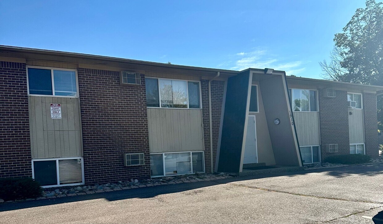 1910 Dublin Blvd Unit 7, Colorado Springs, CO 80918 Room for Rent in