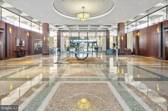 Building Photo - 3705 S George Mason Dr