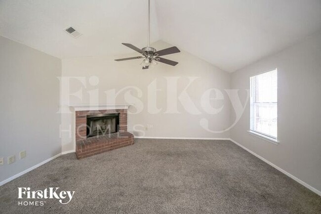 Foto del edificio - 5802 Ashridge Pl