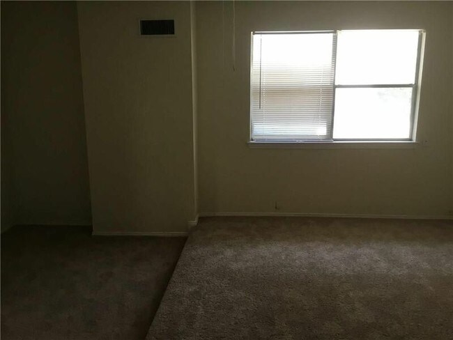 Foto del edificio - 1324 El Camino Real