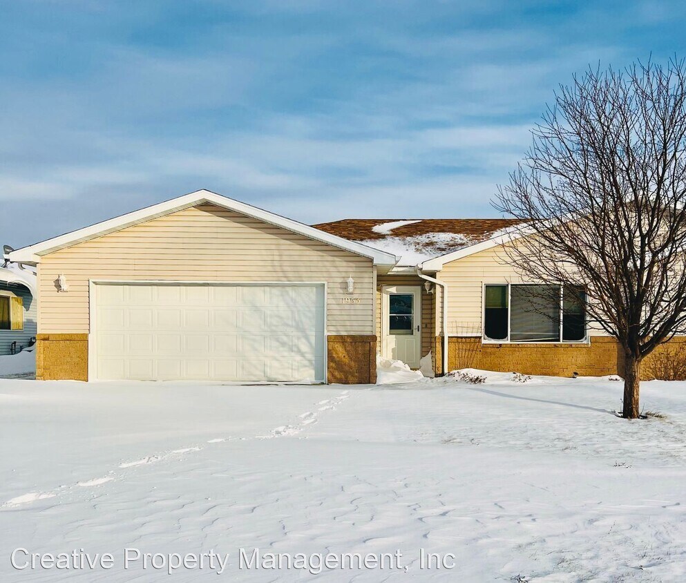 1953 24th St SW, Minot, ND 58701 House Rental in Minot, ND