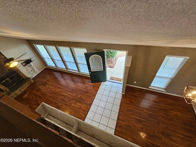 Foto del edificio - 8176 Kilwinning Ln