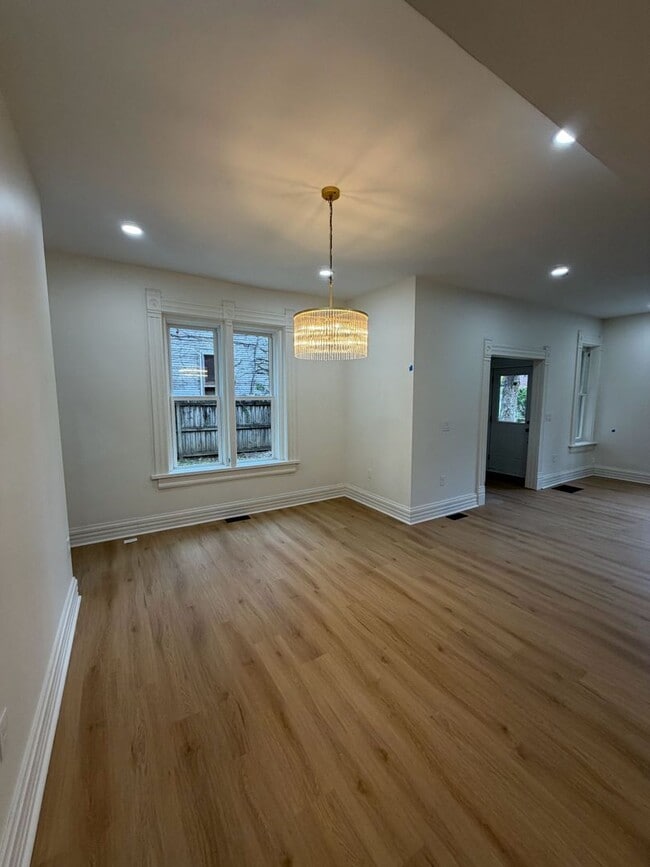 Building Photo - 3 Bedrooms | 2.5 Bathrooms | $3,000/month ...