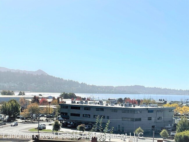 Foto del edificio - 2 br, 2 bath House - 2607 Eldridge Avenue