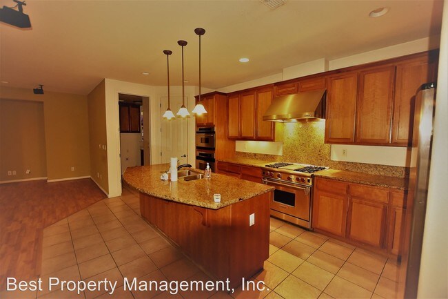 Building Photo - 4 br, 3 bath House - 2005 Finger Peak Ct