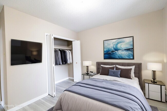Photo du bâtiment - University Pointe Apartments