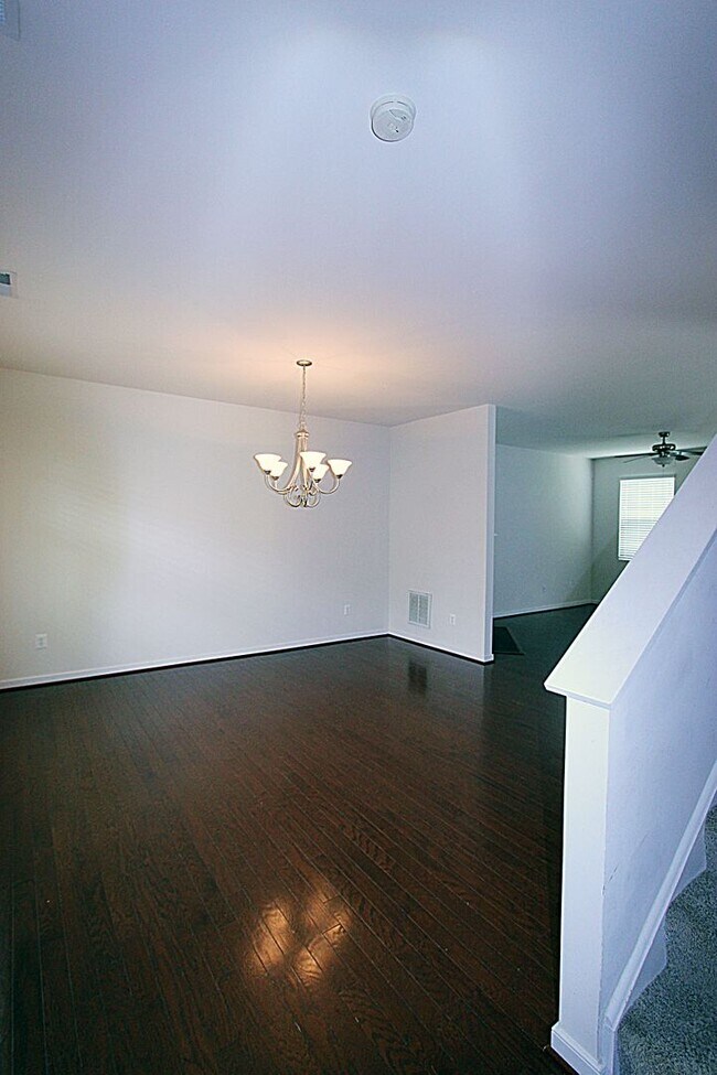 Building Photo - 134 Braddock Rd