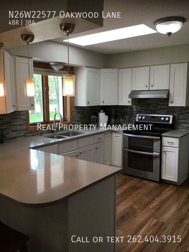 Building Photo - N26W22577 Oakwood Ln