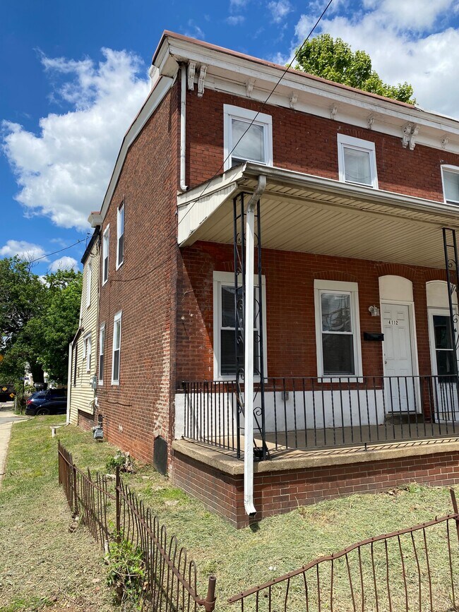 Building Photo - 4112 Post Rd