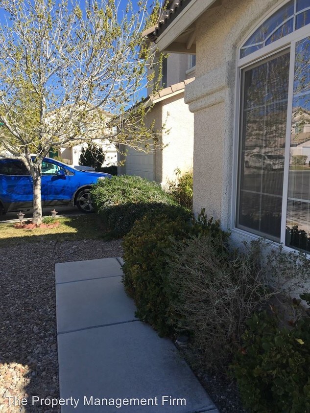 Primary Photo - 5324 Galanthus St