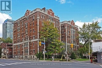 Building Photo - 150 Balmoral Ave
