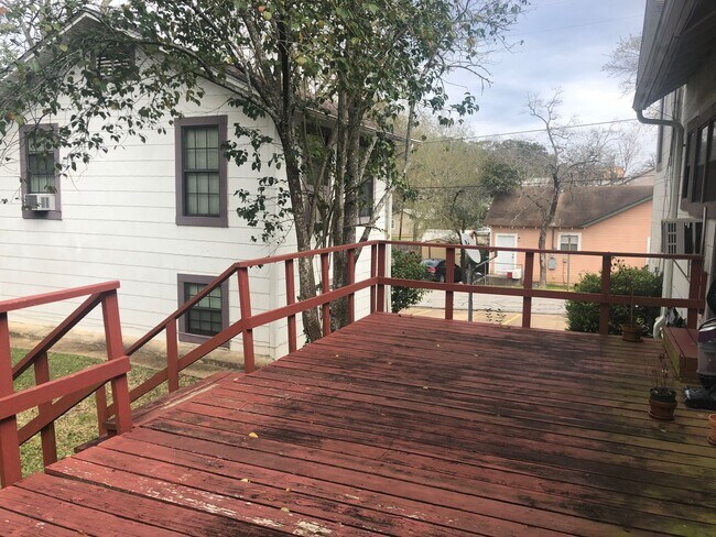 Foto del edificio - Two bedroom Apartment close to SHSU
