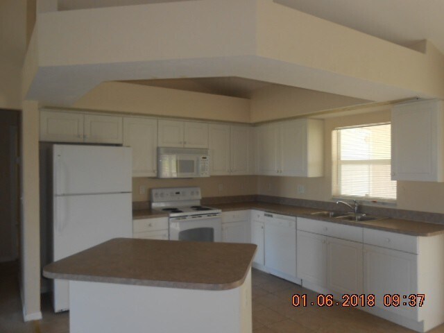 Foto del edificio - 1605 Nelson Rd N