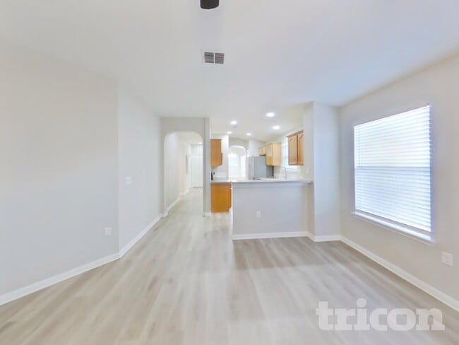 Foto del edificio - 6614 Cougar Village