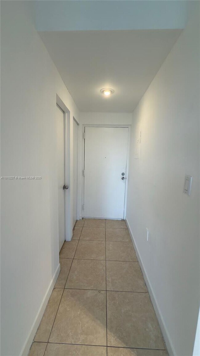 Foto del edificio - 8950 NE 8th Ave