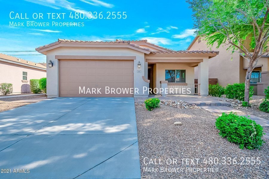 Foto principal - 649 W Trellis Rd