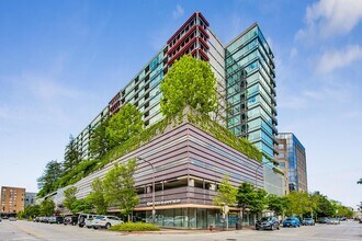 Building Photo - 800 Elgin Rd