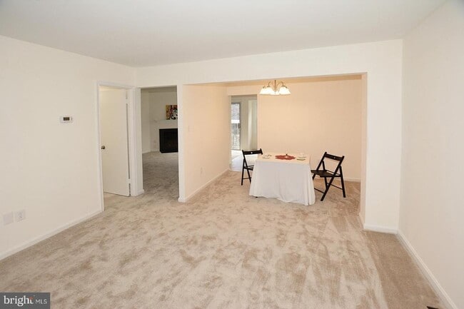 Building Photo - 9523 Poplar Leaf Ct