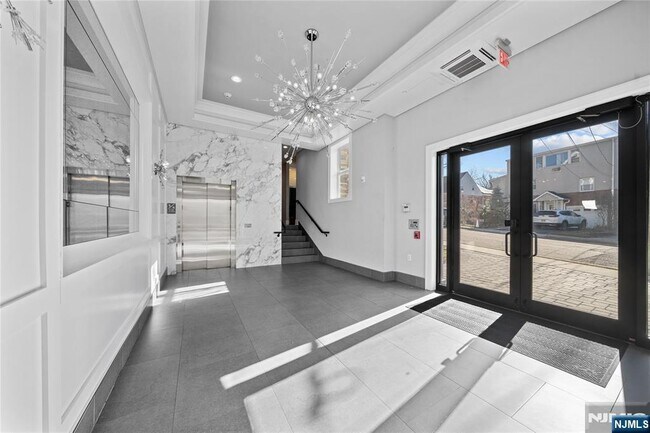 Foto del edificio - 313 Woodland Pl