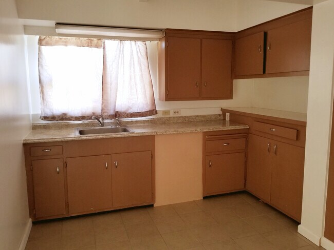 Foto del edificio - Triplex Unit Coming Soon