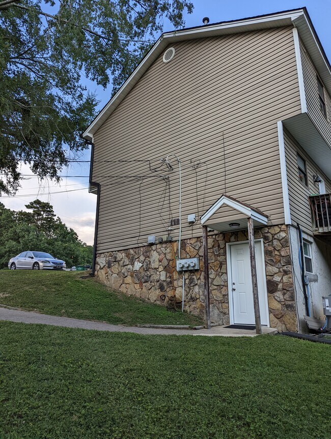 Foto del edificio - 43 Agappa Ln