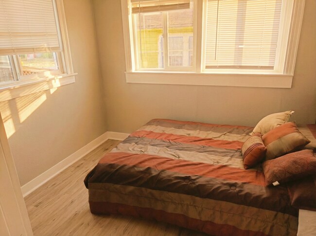 Foto del edificio - 8401 Plymouth St