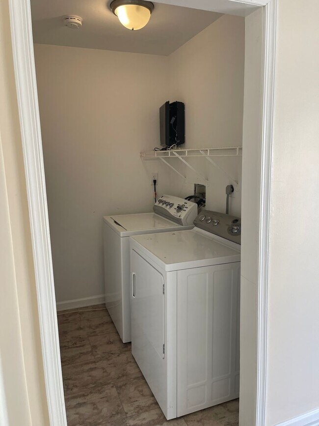 Foto del edificio - SOUTH STAFFORD TOWNHOME FOR RENT