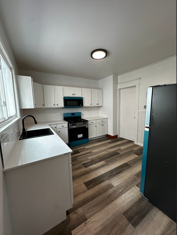 Building Photo - 113 E Brighton Ave