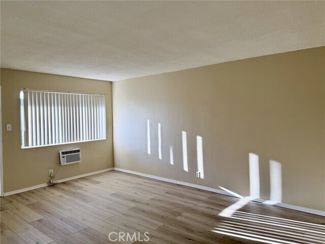 Building Photo - 4830 Canoga St