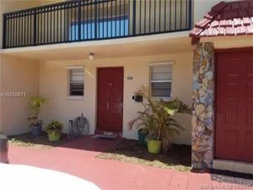 Foto principal - 6529 SW 41st Pl
