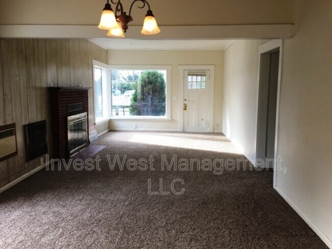Building Photo - 3203 K St