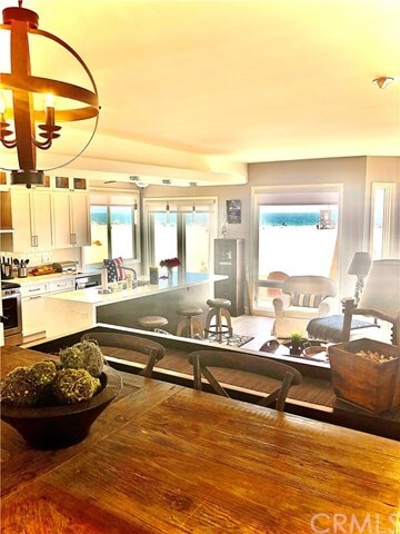 Primary Photo - 5605 Seashore Dr