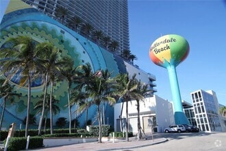 Building Photo - 1801 S Ocean Dr