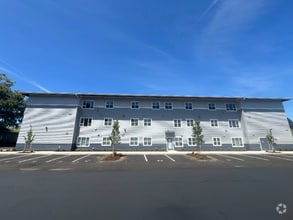 Building Photo - 5600 NE 34th St