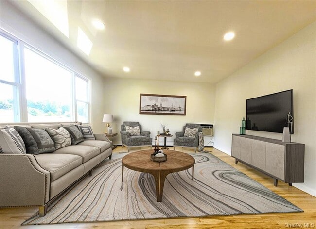 Building Photo - 5 Ridge Rd