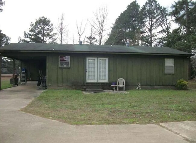 Foto del edificio - 18700 Bruce Ln