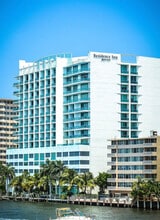 Building Photo - 3333 NE 32nd Ave