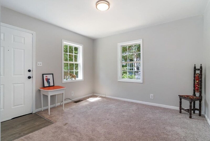 Primary Photo - 423 Potter St