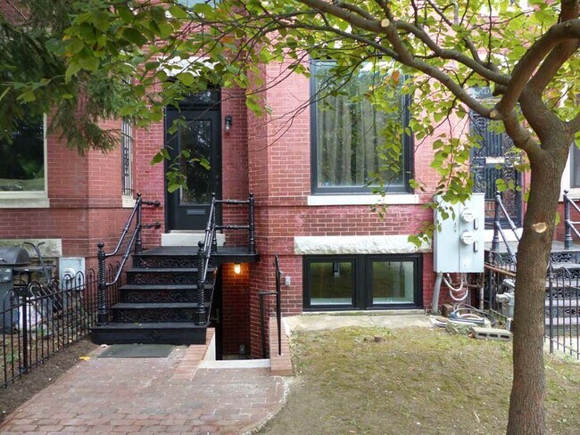 Building Photo - 405 K St NE