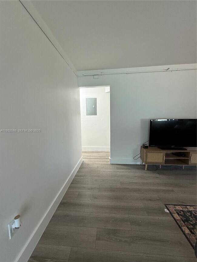 Foto del edificio - 2706 Montego Dr