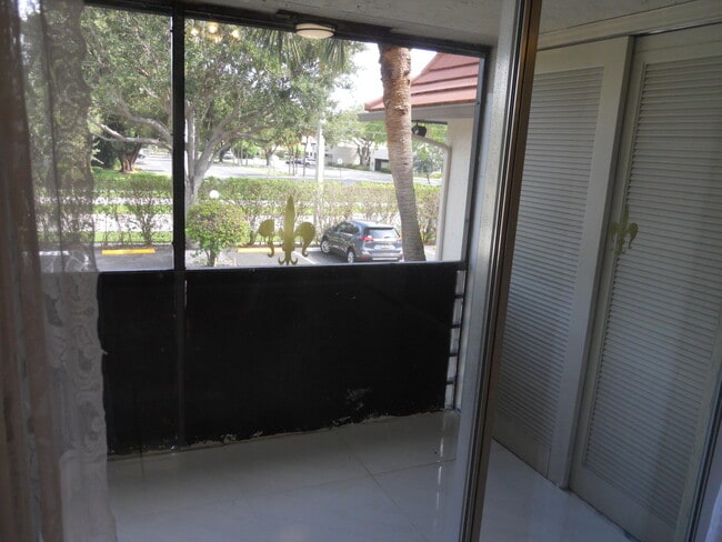 Foto del edificio - 1050 NW 13th St