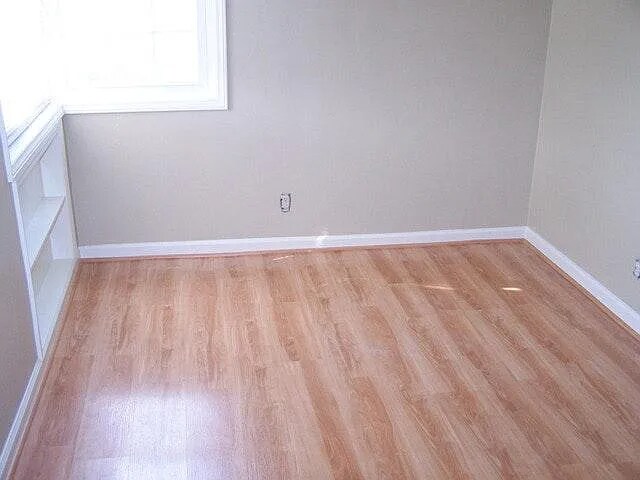Primary Photo - 100 Lewis Dr