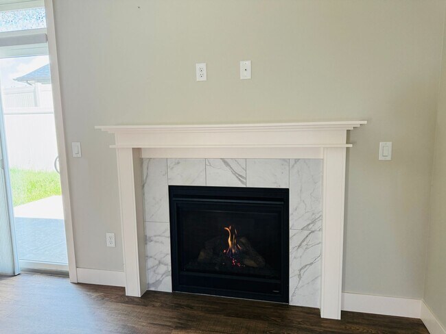 Foto del edificio - Gorgeous Townhome in Signal Peak (West End...
