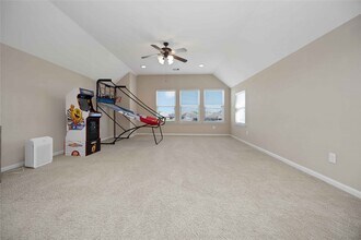 Building Photo - 6226 Oxford Lake Dr