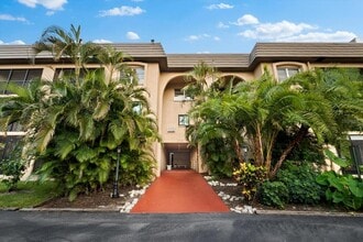 Building Photo - 3700 S Osprey Ave