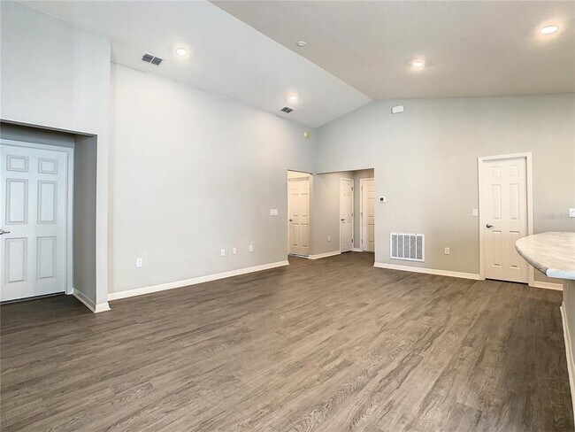 Foto del edificio - 4466 Hummingbird Ln