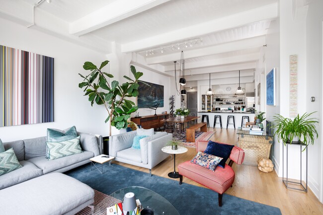 Building Photo - STUNNING DUMBO LOFT