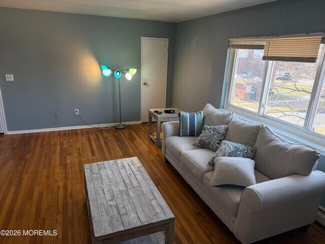 Foto del edificio - 5 Juniper Ln