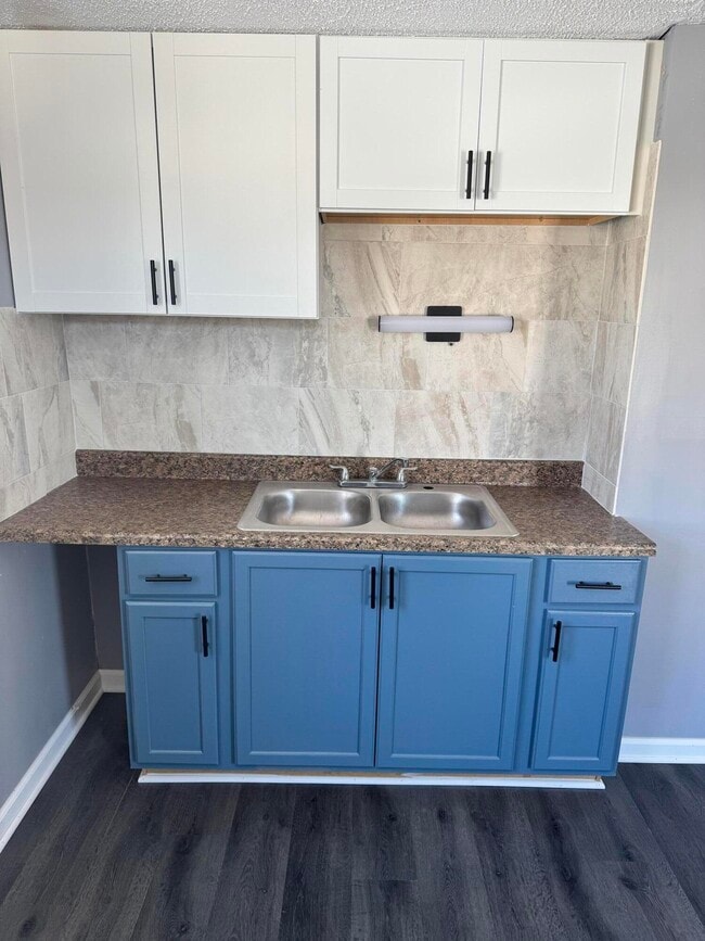 Foto del edificio - 1802 W Keefe Ave