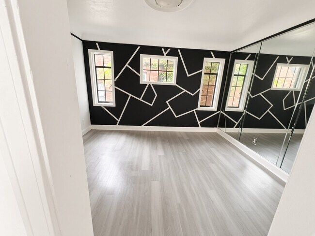 Foto del edificio - 14574 Hubbell Ave